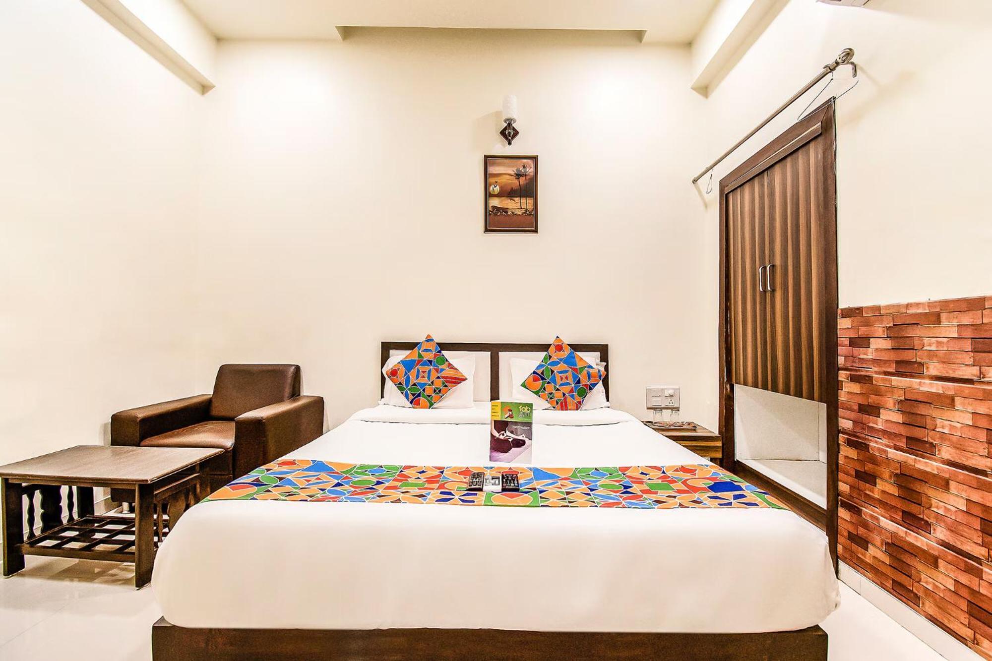 Fabhotel Maher Inn Ahmedabad Exterior foto