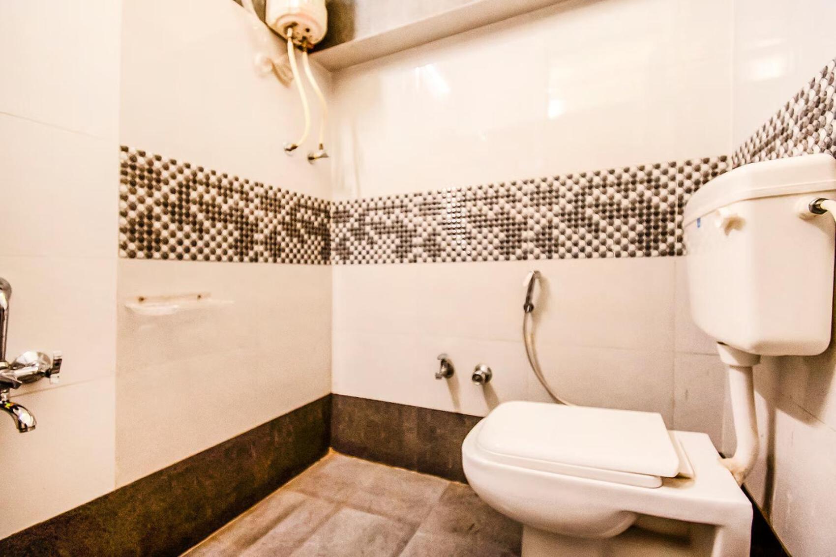 Fabhotel Maher Inn Ahmedabad Exterior foto